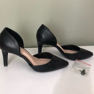 Worn once! Black Classic Heels